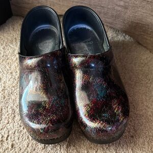 Dansko 39 Colorful and black Clogs